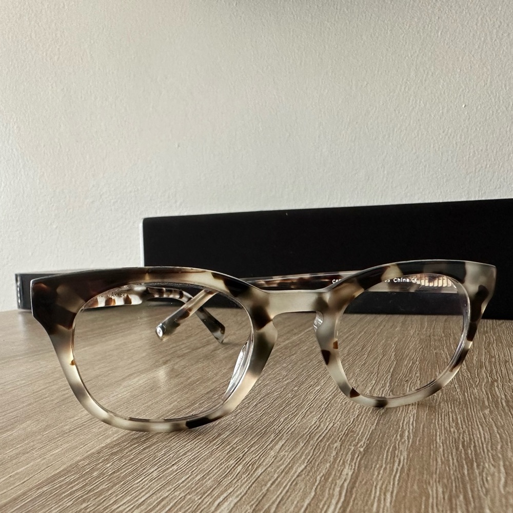 Tortoise shell glasses